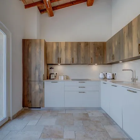 Marguerite Villa Saint-Tropez